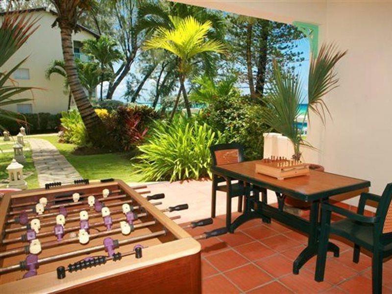 Blue Orchids Beach Hotel Μπριτζτάουν Εξωτερικό φωτογραφία