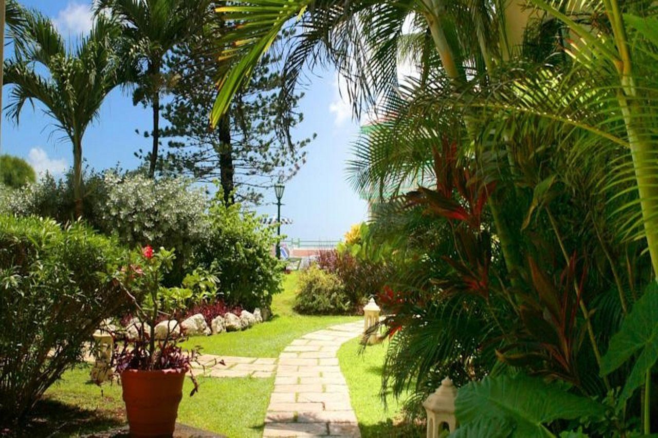 Blue Orchids Beach Hotel Μπριτζτάουν Εξωτερικό φωτογραφία